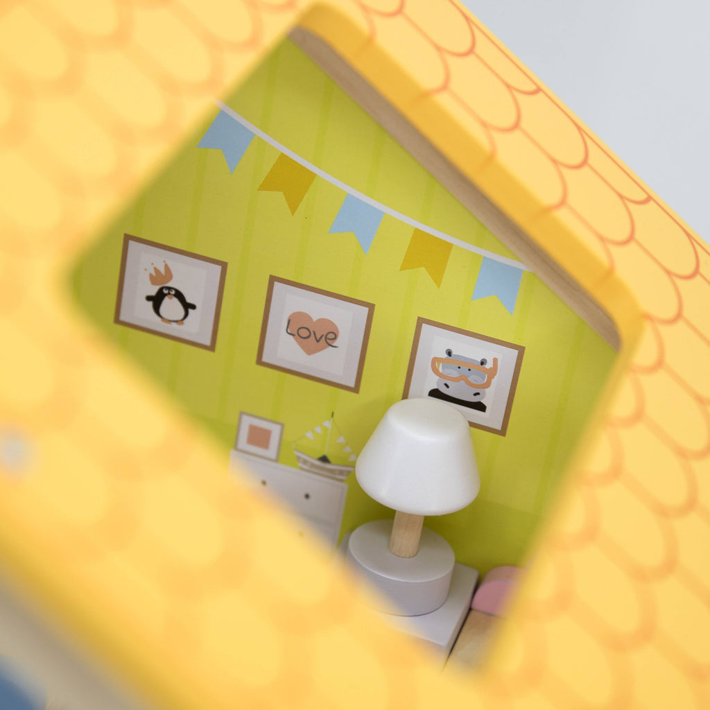 Family Dollhouse Set