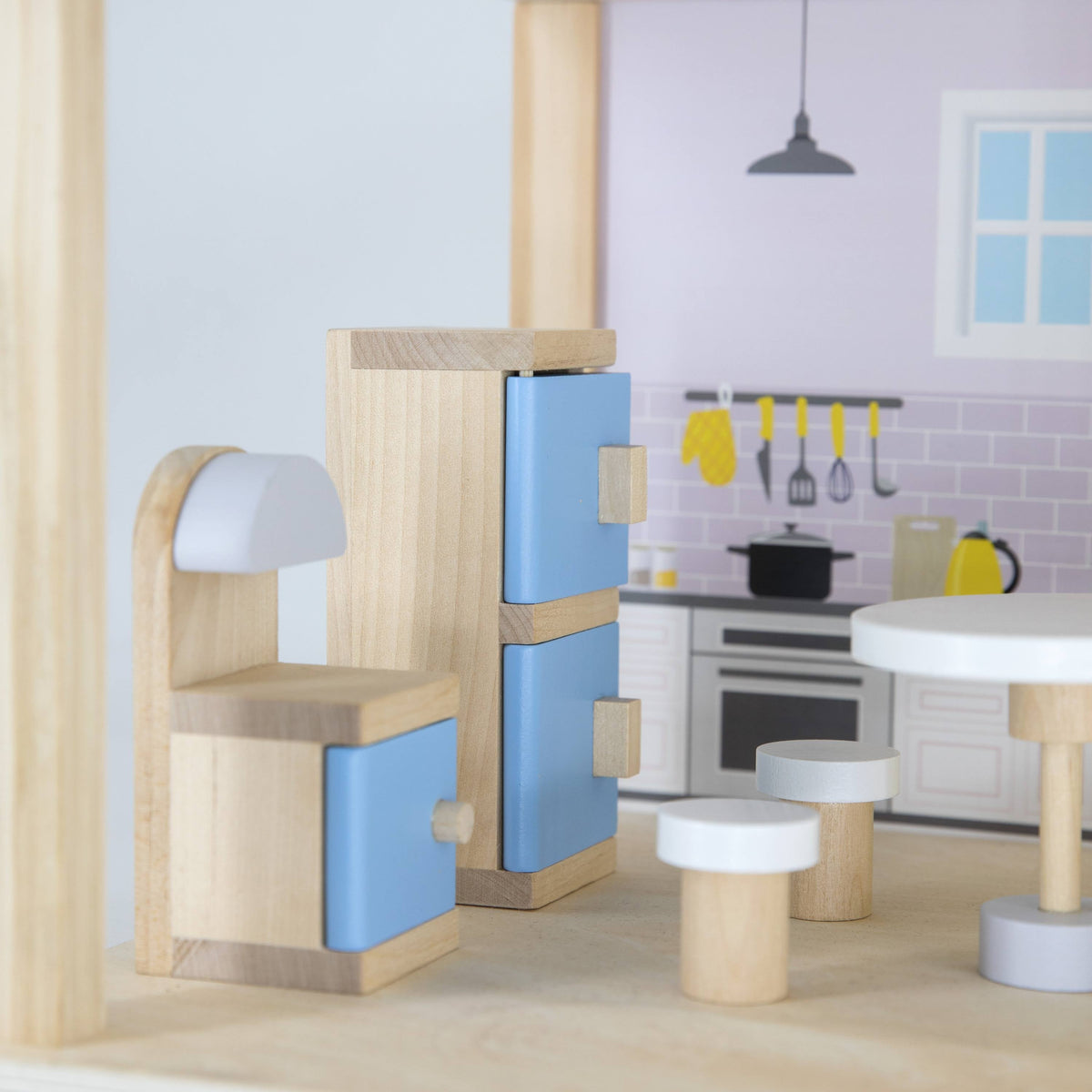 Family Dollhouse Set