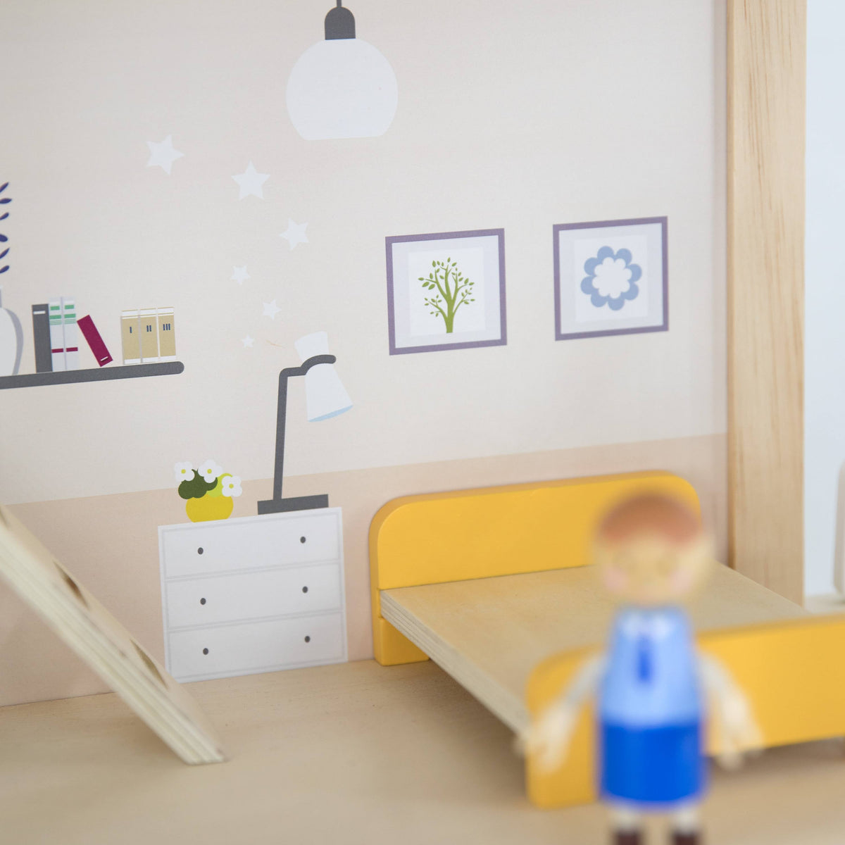 Family Dollhouse Set