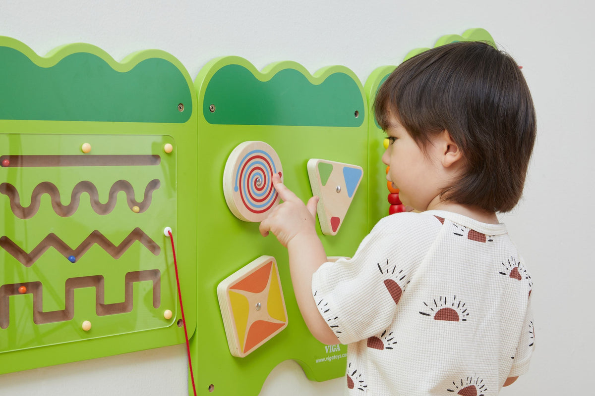 Crocodile Sensory Board